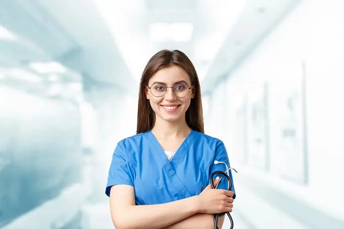 Nurse in a clinical setting representing online nursing CPD courses and professional development for nurses